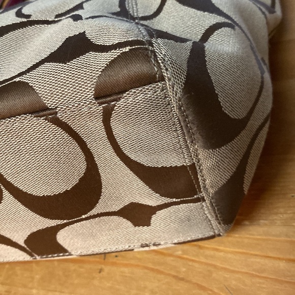 Coach purse - Picture 9 of 16